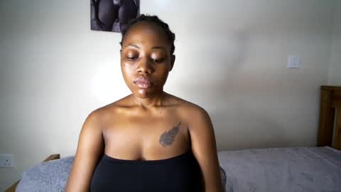 bigassmello_ online show from July 12, 9:23 am