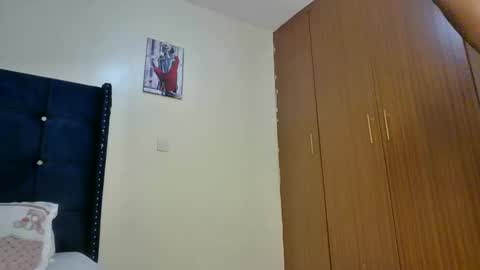 bigbaby004 online show from April 5, 9:34 pm