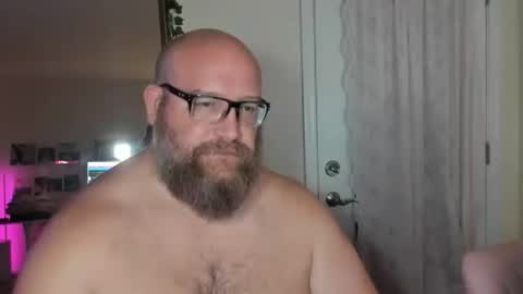BigBear4Cuddles online show from June 28, 1:01 am