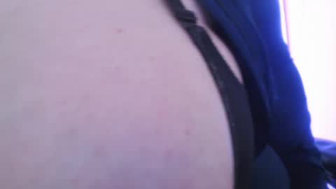 bigbittiesandfun online show from February 15, 4:37 am