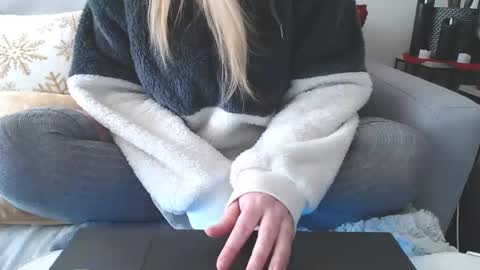bigboobs_cutie online show from December 22, 7:31 pm