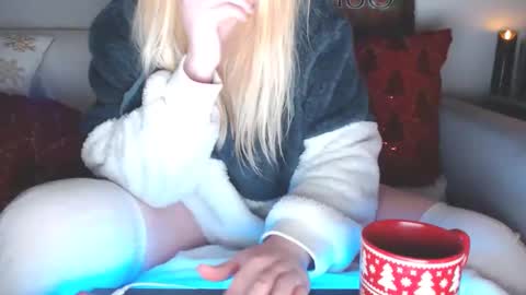 bigboobs_cutie online show from December 8, 10:19 am