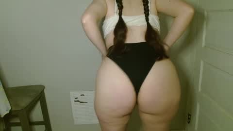 Isabella online show from December 21, 9:43 pm