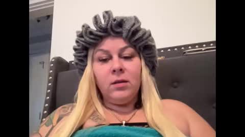 BIG BREAST SABRINA online show from November 28, 3:25 am