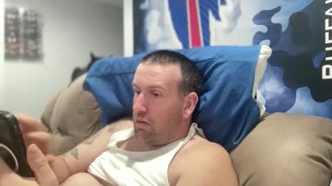 bigcocksuckingslut online show from April 8, 1:19 am