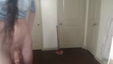 bigdicktrannynicole online show from February 18, 8:05 am