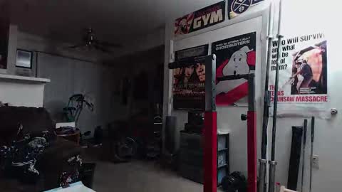 biggerisbetter21 online show from November 13, 10:40 am