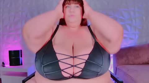 BIGGY MELON online show from March 19, 11:37 am