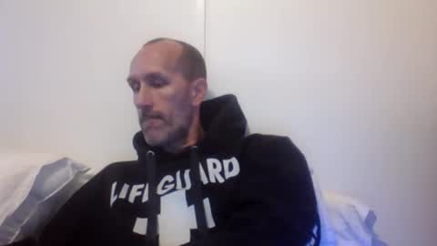 Snapshot of bighugemouthful chatting on October 29, 2:13 am Chaz online show from October 29, 2:13 am