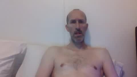 Snapshot of bighugemouthful chatting on October 16, 1:38 am Chaz online show from October 16, 1:38 am