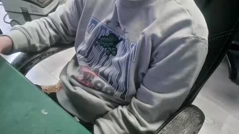 bigpeepdude online show from April 22, 12:01 pm