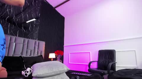 Zayra online show from July 15, 4:40 am