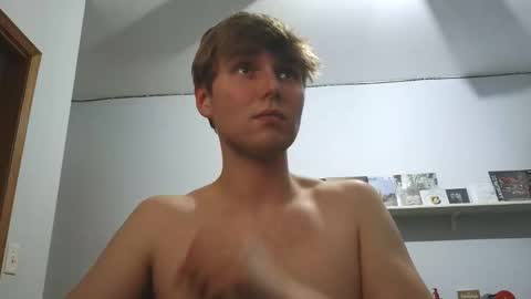 bigskinnyboyshh online show from May 19, 10:28 pm