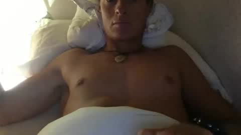 Snapshot of bigswingingdick85 chatting on September 18, 8:46 pm bigswingingdick85 online show from September 18, 8:46 pm