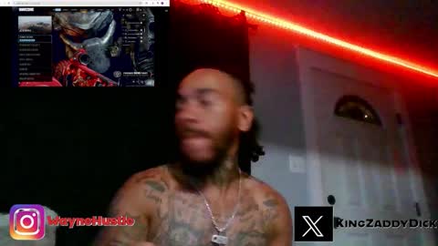 Snapshot of bigwaynebabyxxx chatting on October 18, 7:23 am bigwaynebabyxxx online show from October 18, 7:23 am
