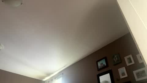 Snapshot of bigwheel999 chatting on March 7, 9:38 pm bigwheel999 online show from March 7, 9:38 pm