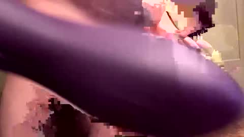 Snapshot of bigwheel999 chatting on October 12, 2:26 am bigwheel999 online show from October 12, 2:26 am