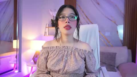 billiebrownn online show from May 22, 7:31 pm