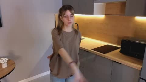 Milla online show from April 2, 6:10 am