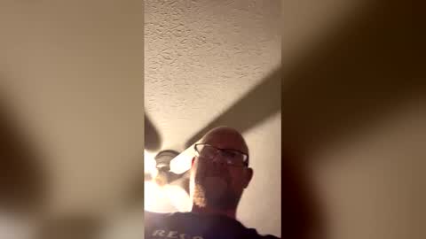 billv0311 online show from April 20, 5:10 am