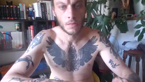 Snapshot of billy_fingercut chatting on September 12, 9:22 am Billy FingerCut online show from September 12, 9:22 am