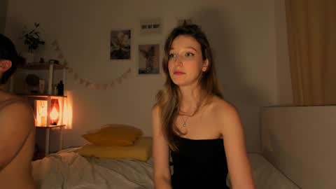 Billy and Lisahelp us to reach 100 likes online show from January 7, 11:03 pm