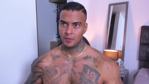 dariux john online show from December 21, 9:25 pm