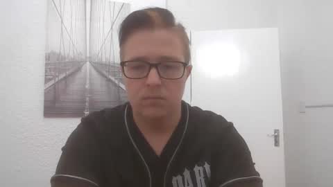 Snapshot of bisexualboy05 chatting on November 1, 3:22 pm Bisexual boy online show from November 1, 3:22 pm