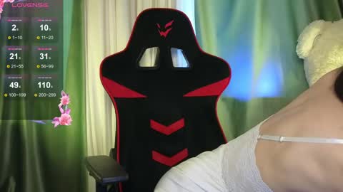 Christina online show from April 17, 9:44 am