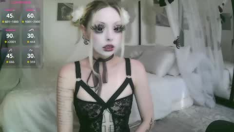 vampire fang  online show from May 22, 8:37 pm