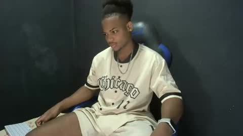 tu morenito online show from November 1, 2:05 pm