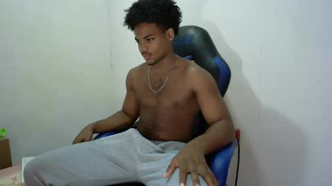 tu morenito online show from September 27, 2:37 pm