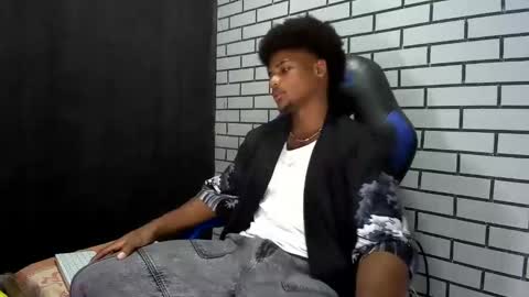 tu morenito online show from November 21, 2:42 am