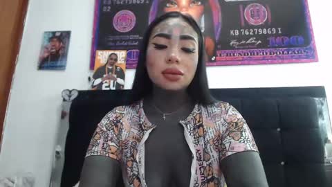 karenth soto online show from February 26, 12:09 am