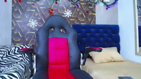 black_king_241 online show from November 20, 6:23 am