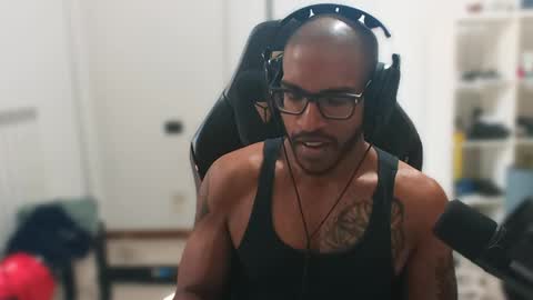 Master online show from April 18, 2:19 pm