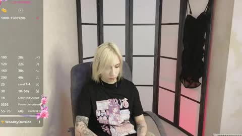 Emily online show from April 24, 12:40 pm