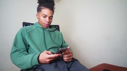 Snapshot of black_tentationx chatting on March 9, 4:27 am black_tentationx online show from March 9, 4:27 am