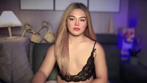 Snapshot of blackbarbiechantalxvx chatting on March 1, 2:55 pm blackbarbiechantalxvx online show from March 1, 2:55 pm