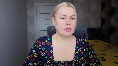 blackeyes11 online show from May 24, 3:36 am