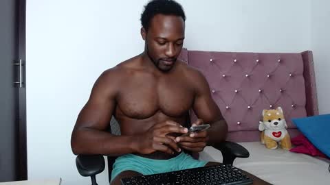 Snapshot of blacknikes chatting on February 16, 3:16 pm Twtter 1MikeBeckford            Onlyfns beckfordmike online show from February 16, 3:16 pm