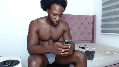 Snapshot of blacknikes chatting on October 7, 11:39 am Twtter 1MikeBeckford            Onlyfns beckfordmike online show from October 7, 11:39 am