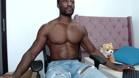 Snapshot of blacknikes chatting on February 28, 2:09 am Twtter 1MikeBeckford            Onlyfns beckfordmike online show from February 28, 2:09 am