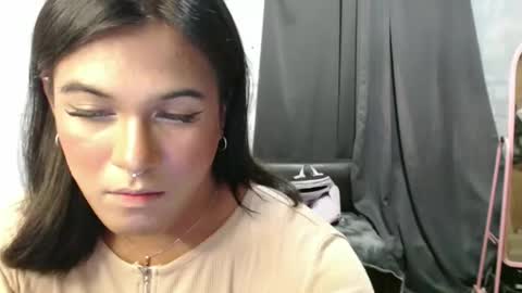 Ellez online show from September 21, 7:18 pm