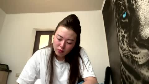 Hana  online show from June 7, 4:28 am
