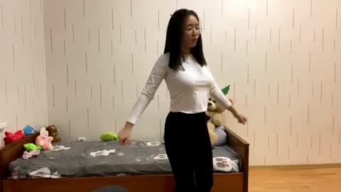 Mila online show from April 19, 6:10 pm