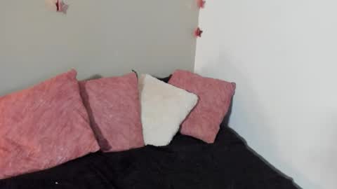 Esperancita and Karina online show from February 20, 1:05 am