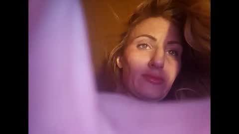 Gia  online show from January 10, 7:00 pm