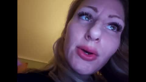 Gia  online show from December 4, 1:14 pm