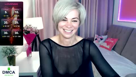 Lola online show from June 2, 3:25 pm